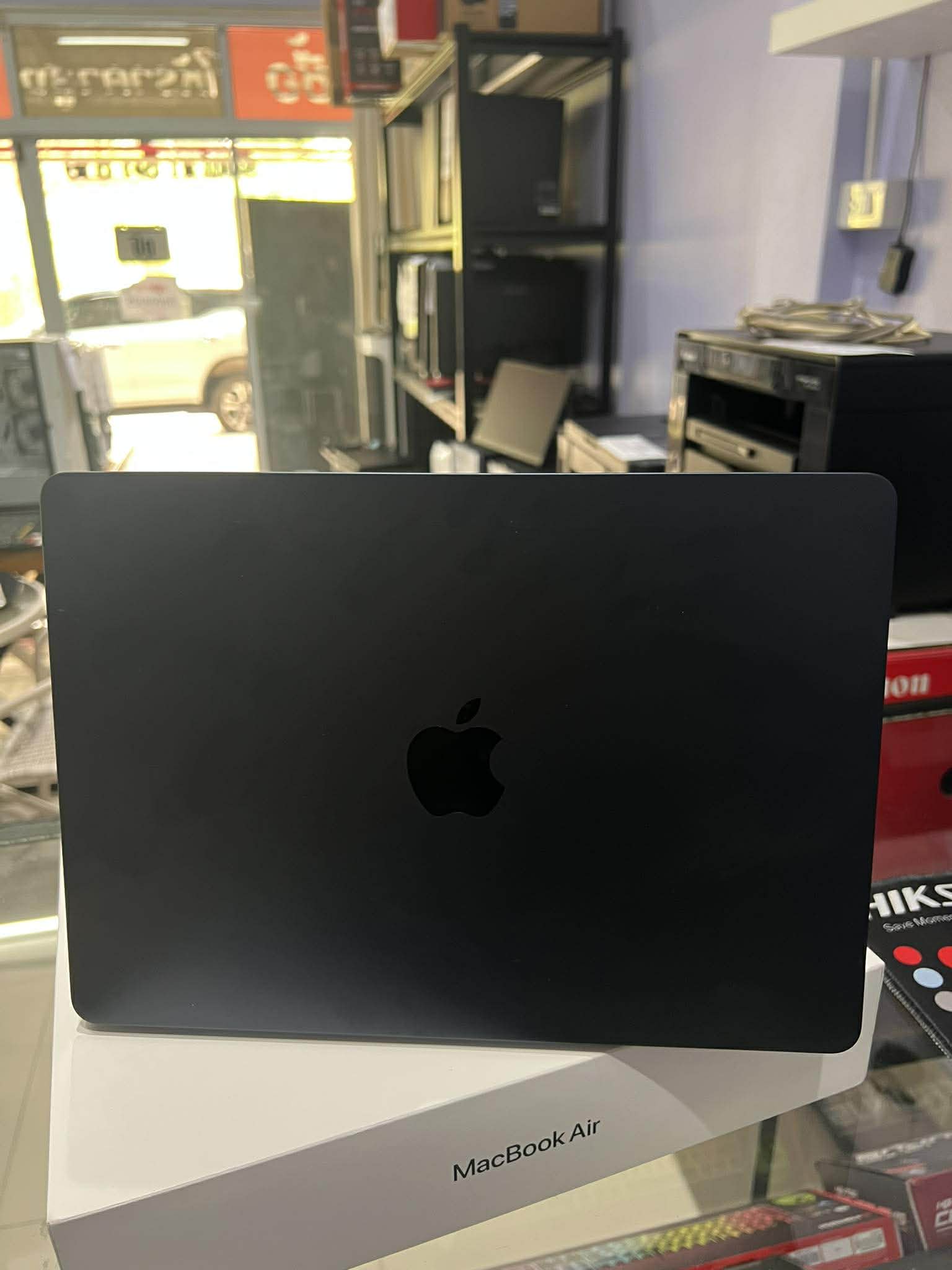 รหัสสินค้าNOECOM83 Macbook Air 13” 2024 - ชิปM3 / Ram8 / SSD 256 รอบชาร์จไม่ถึง10 ความจุ100% - Image 6